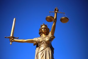 Six n&eacute;onazis condamn&eacute;s &agrave; Paris, jusqu'&agrave; 7 ans de prison  - Armes Extr&ecirc;me-droite Justice N&eacute;onazisme Paris Police Prison Racisme Terrorisme Trafics Ventes d'armes
