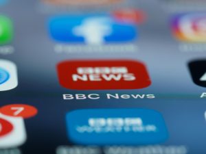 BBC : "Nous sommes contraints de faire de la communication pro-isra&eacute;lienne"  - Angleterre BBC D&eacute;sinformation Isra&euml;l Journalisme