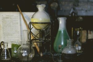 Qui &eacute;taient vraiment les alchimistes, et que nous ont-ils l&eacute;gu&eacute; ?  - Alchimistes Histoire Science