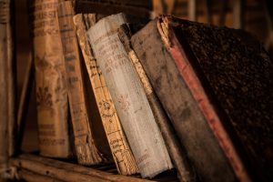 &Eacute;tats-Unis : record de censures de livres en biblioth&egrave;ques pour 2025  - Biblioth&egrave;que Censure Culture Donald Trump &Eacute;tats-Unis Lecture Libert&eacute; d'expression Litt&eacute;rature Livres Politique