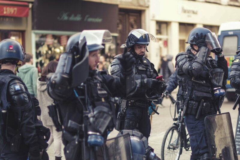 Le préfet de l'Hérault voulait interdire de manif les non-syndiqués  - Droits de l'Homme Hérault Manifestation Préfecture