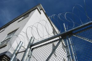 Aux &Eacute;tats-Unis, l&rsquo;ICE a arr&ecirc;t&eacute; de compter les fausses couches en d&eacute;tention  - Donald Trump &Eacute;tat policier &Eacute;tats-Unis Extr&ecirc;me-droite Femmes Femmes enceintes Grossesse Guardian Immigration Immigration and Customs Enforcement (ICE) Migrations Police Sant&eacute; Violence
