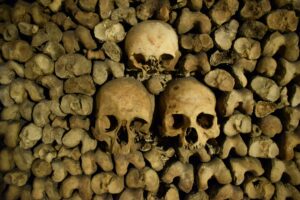 Paris : quels secrets renferment les catacombes ?  - Catacombes Paris