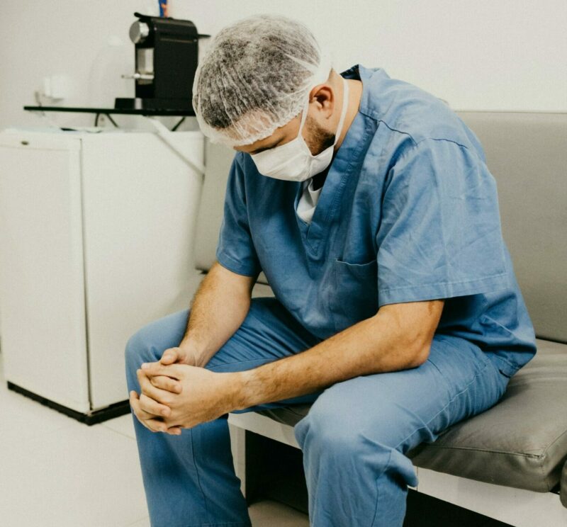 Déficits abyssaux, bâtiments vétustes : hôpitaux bretons en péril imminent  - Bretagne Budget Hôpital Santé