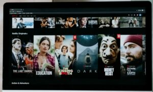Une &eacute;tude l&rsquo;affirme : le &laquo; binge-watching &raquo; a des effets positifs sur la sant&eacute; et le stress 