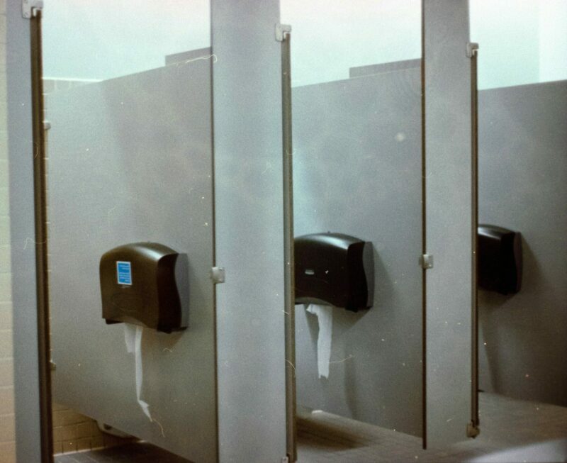 Du PQ contre une pub dans les toilettes publiques  - Chine Données personnelles Papier toilette Toilettes publiques Vie privée