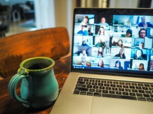 Jusqu&rsquo;o&ugrave; peut aller l&rsquo;espionnage des&nbsp;t&eacute;l&eacute;travailleurs&nbsp;?  - Code du travail Conditions de travail Licenciement T&eacute;l&eacute;travail