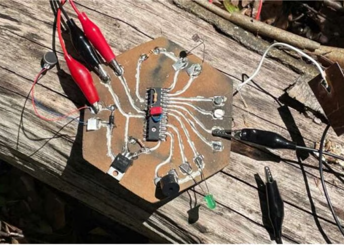 Comment fabriquer des circuits imprimés en argile  - Autriche Circuits imprimés Insolite