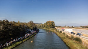 2000 personnes s&rsquo;opposent au m&eacute;ga-canal Seine-Nord d&rsquo;un co&ucirc;t de 8 milliard d&rsquo;euros  - Action environnementale Canal Seine-Nord Environnement Lutte environnementale