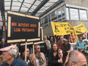 Agriculteur abattu par un gendarme : "Ne les laissons pas enterrer l'affaire"  - Agriculture Conf&eacute;d&eacute;ration paysanne Gendarmerie J&eacute;r&ocirc;me Laronze Justice
