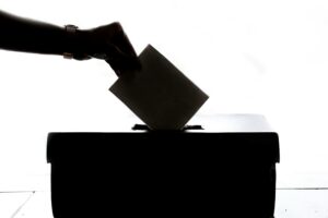 Municipales 2026 : Bon Pote recense 229 candidats probl&eacute;matiques  - Antis&eacute;mitisme &Eacute;lections &Eacute;lections municipales Extr&ecirc;me-droite Municipales 2026 Politique Racisme Rassemblement national