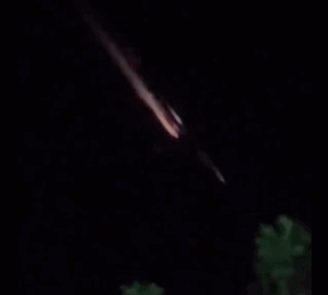 Starlink : 1 &agrave; 2 satellites se crashent chaque jour sur terre  - Chutes de satellites Espace Satellites Starlink