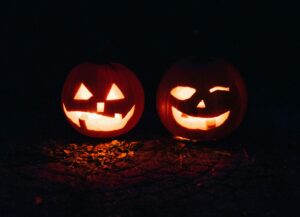 Halloween&nbsp;&ndash;&nbsp;Le d&eacute;guisement de Gabriel Zucman fait fureur chez les ultra-riches  - D&eacute;tente Gabriel Zucman Halloween Humour Richesse