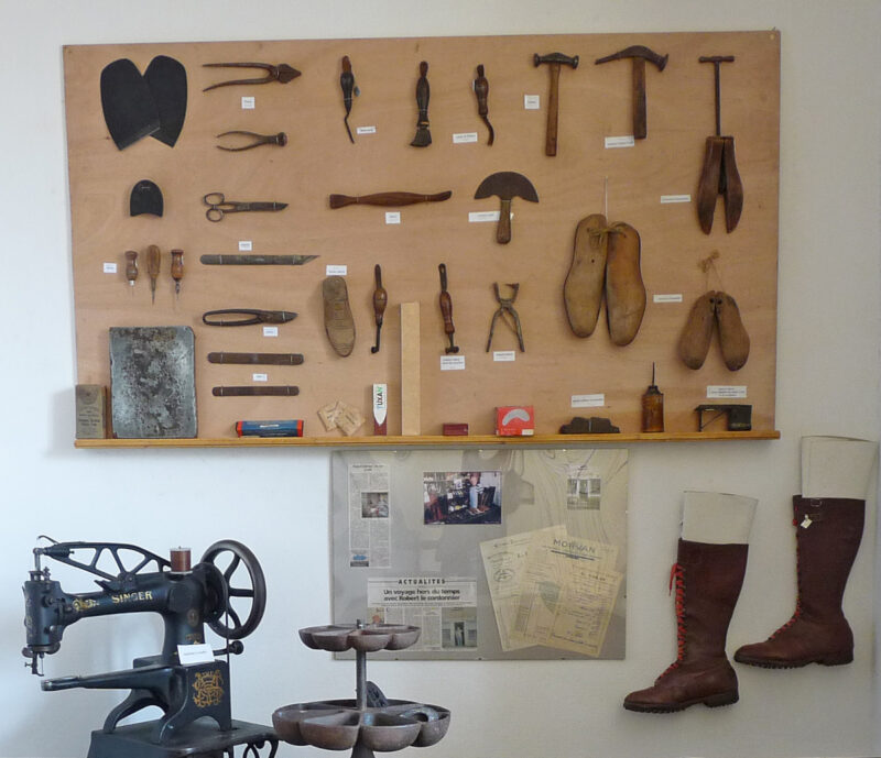 Une cagnotte pour sauver le dernier cordonnier du Médoc  - Cordonnerie Gironde