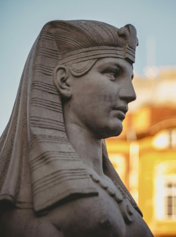 Qui étaient les femmes les plus puissantes de l'Histoire ancienne ?  - Féminisme Femmes Histoire Matriarcat Société