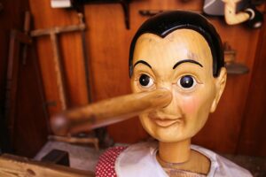 L&rsquo;antis&eacute;mitisme &agrave; droite : une vieille histoire et un renversement tr&egrave;s calcul&eacute;  - Alain Finkielkraut Antis&eacute;mitisme Charles Maurras &Eacute;lections &Eacute;lections municipales Extr&ecirc;me-droite Islamophobie La France Insoumise Manipulation des m&eacute;dias Mar&eacute;chal P&eacute;tain M&eacute;dias Municipales 2026 Politique Racisme Rassemblement national