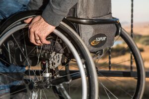 Fauteuils roulants, enfin 100&nbsp;% rembours&eacute;s  - Fauteuil roulant Handicap Sant&eacute; Sant&eacute; publique S&eacute;curit&eacute; Sociale