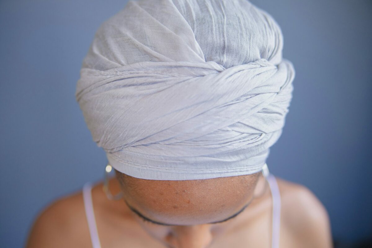 Une lyc&eacute;enne exclue : son bonnet de chimio assimil&eacute; &agrave; un signe religieux  - Annonay &Eacute;ducation &Eacute;pilepsie Islamophobie Maladie Minist&egrave;re de l'&eacute;ducation Racisme Signes religieux