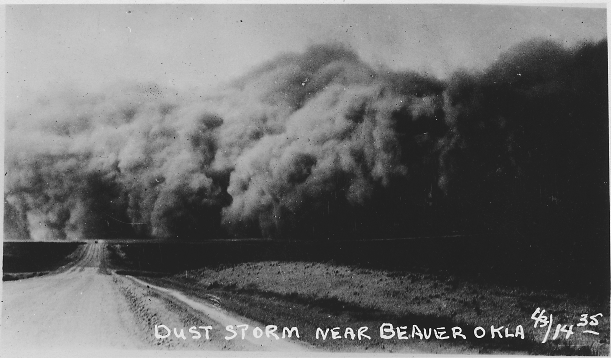 Dust Bowl : le soul&egrave;vement de la terre originel, une catastrophe largement oubli&eacute;e  - Agriculture Agro&eacute;cologie D&eacute;sert Dust Bowl &Eacute;cologie Environnement &Eacute;tats-Unis Grandes Plaines Histoire Sols Sols vivants