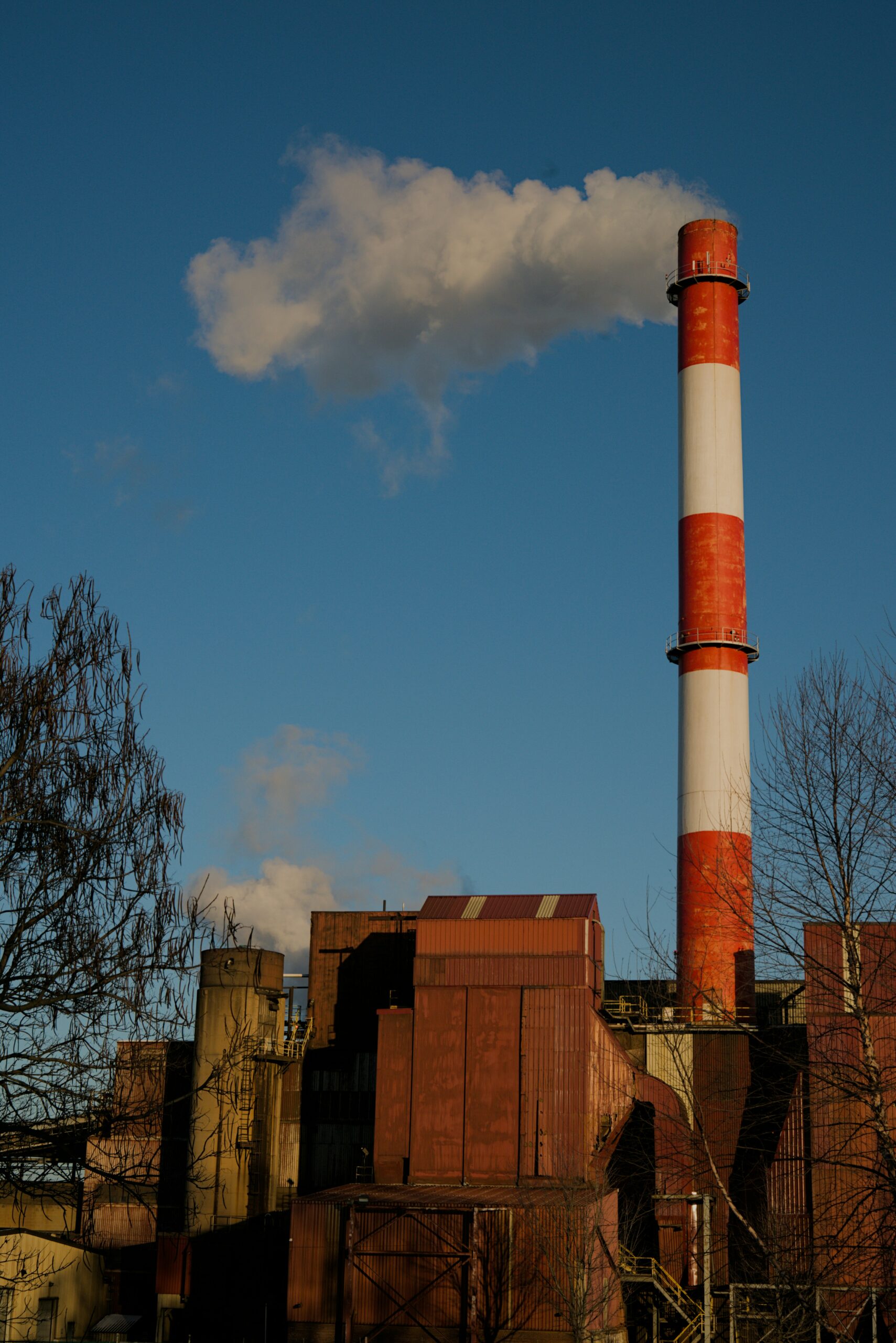 200 riverains face aux g&eacute;ants de la chimie : les PFAS en proc&egrave;s  - Arkema Daikin Environnement Justice Maladie PFAS Pollution Sant&eacute; Sant&eacute; publique
