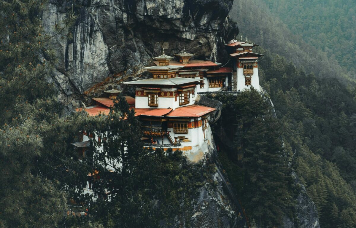 Le Bhoutan, un royaume qui pr&eacute;f&egrave;re la tranquillit&eacute; &agrave; la performance  - Bhoutan Bonheur national brut &Eacute;conomie