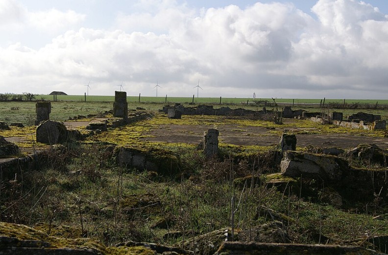 Tsiganes : la (tr&egrave;s) lente r&eacute;paration apr&egrave;s les internements et d&eacute;portations  - Fascisme G&eacute;nocide Nazisme Seconde guerre mondiale Tsiganes