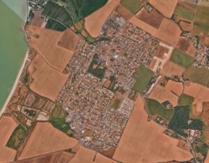 Une commune de Charente-Maritime rach&egrave;te des terres agricoles pour prot&eacute;ger les riverains des pesticides  - Agriculture Agriculture Bio Cantine scolaire Charente-Maritime FNSEA Initiatives L&rsquo;Houmeau Pesticides Pollution Sant&eacute; Sant&eacute; publique