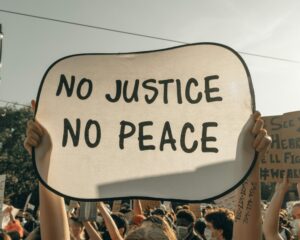 Violences sexuelles sur mineurs : la note de Darmanin qui r&eacute;v&egrave;le un syst&egrave;me en faillite  - Enqu&ecirc;te G&eacute;rald Darmanin Gouvernement Justice Laurent Nu&ntilde;ez Police S&eacute;curit&eacute; Syndicats Violence Violences sexuelles