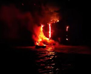 &Agrave; La R&eacute;union, l'&eacute;ruption du Piton de la Fournaise  - La R&eacute;union Piton de la Fournaise Vid&eacute;o Volcans