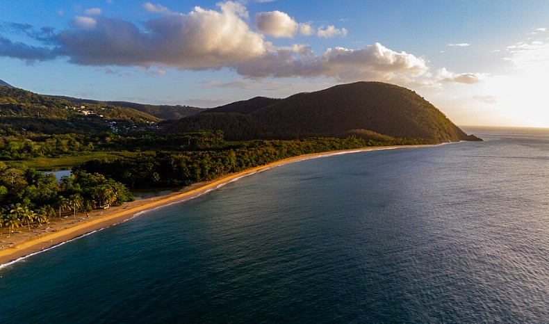 Outre-mer : la charte sociale europ&eacute;enne enfin &eacute;tendue, apr&egrave;s cinquante ans d'attente  - Antilles Charte sociale europ&eacute;enne Chlord&eacute;cone Droits de l'Homme Droits humains Europe Guadeloupe Guyane In&eacute;galit&eacute;s Justice La R&eacute;union Martinique Mayotte Pesticides Politique Polyn&eacute;sie Union europ&eacute;enne