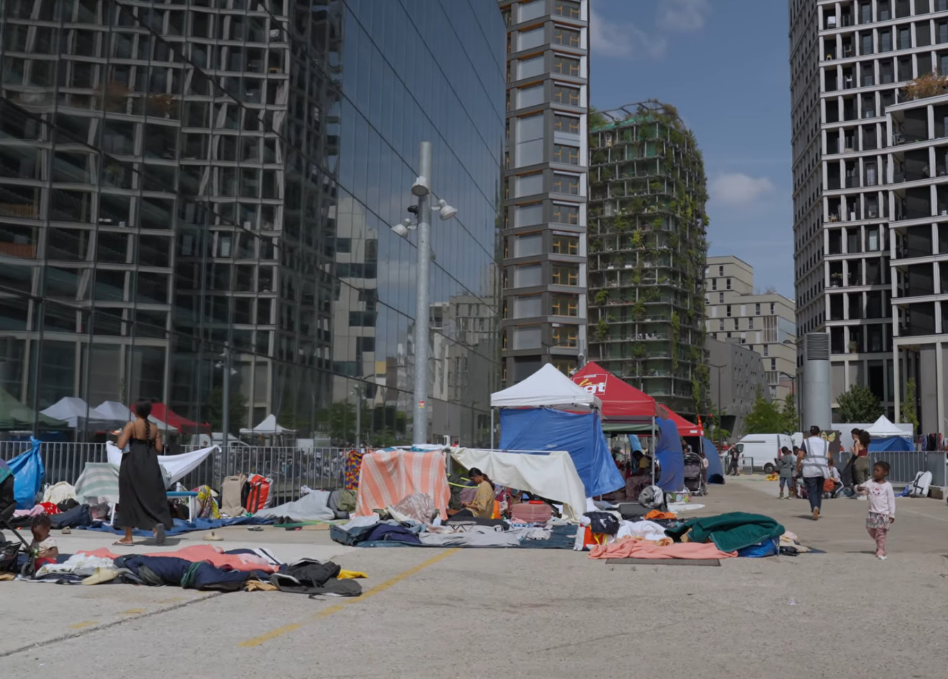 "Des personnes vont mourir s'il n'y a pas de solutions trouv&eacute;es" : la gr&egrave;ve du Samu social  - Associations Canicule Entraide Femmes enceintes &Icirc;le-de-France In&eacute;galit&eacute;s Logement Paris Pauvret&eacute; Pr&eacute;carit&eacute; Samu social Solidarit&eacute; Utopia 56