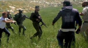Armes, v&eacute;hicules, d&eacute;fiscalisation&nbsp;: les dessous occidentaux de la colonisation isra&eacute;lienne  - Al Jazeera Armes Cisjordanie Colonisation Crimes de guerre Documentaire Droit international Droits humains Drones Gaza G&eacute;nocide &agrave; Gaza Guerres Isra&euml;l J&eacute;rusalem Journalisme Justice Moyen-Orient Palestine Ventes d'armes Violence
