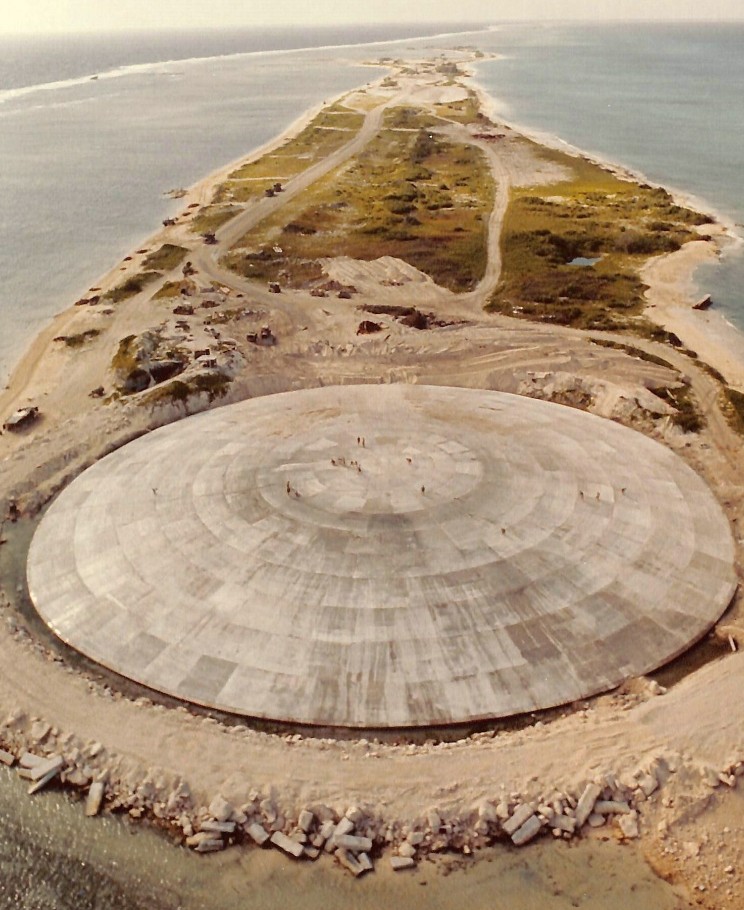D&ocirc;me de Runit : le "tombeau" nucl&eacute;aire US du Pacifique commence &agrave; se fissurer  - B&eacute;ton D&eacute;chets D&eacute;chets radioactifs Environnement Essais nucl&eacute;aires &Eacute;tats-Unis Nucl&eacute;aire Oc&eacute;an pacifique Oc&eacute;ans Pollution Pollution radioactive Radioactivit&eacute; Temp&ecirc;tes