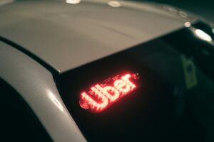 Uber prend 825 millions d&rsquo;euros d&rsquo;amende aux Pays-Bas pour la suspension algorithmique de ses chauffeurs  - Amende fraude Justice RGPD