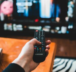Les TV LG accus&eacute;es d&rsquo;enregistrer les conversations des utilisateurs, m&ecirc;me en veille  - Cybers&eacute;curit&eacute; Donn&eacute;es personnelles Donn&eacute;es sensibles Espionnage Informatique LG Group Samsung Smartphones Surveillance Technologie T&eacute;l&eacute;vision Vie priv&eacute;e