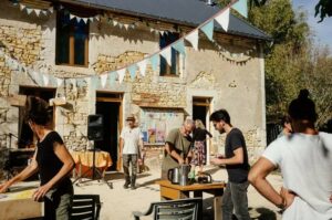 Dans le Haut-Berry, la Coop&eacute;ration int&eacute;grale organise la vie sans capitalisme  - Associations Capitalisme Initiatives