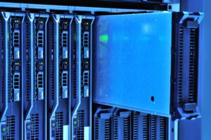 100 millions de dollars de mat&eacute;riel de centres de donn&eacute;es d&eacute;rob&eacute;s aux &Eacute;tats-Unis depuis juin  - Camions GPS IA Informatique Intelligence artificielle Justice Police S&eacute;curit&eacute; Technologie Transports